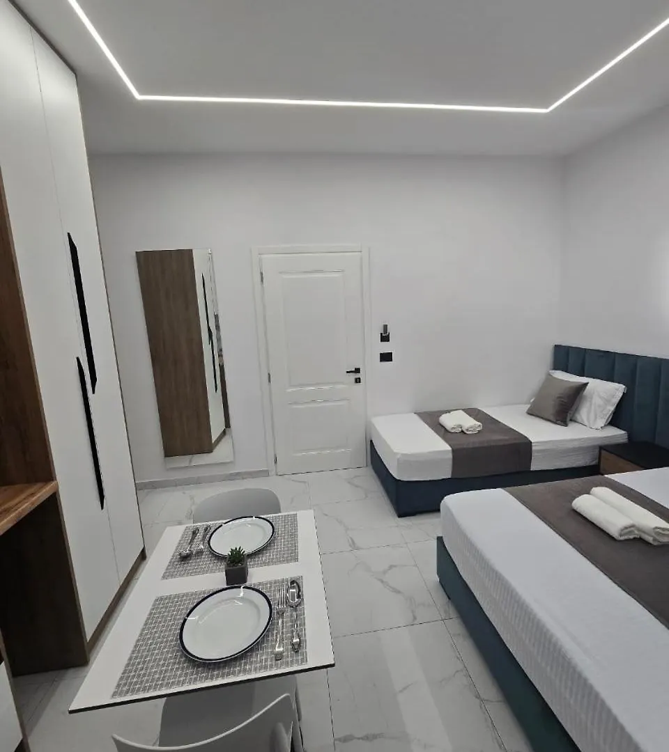 Elite Inn Vlorë 0*,